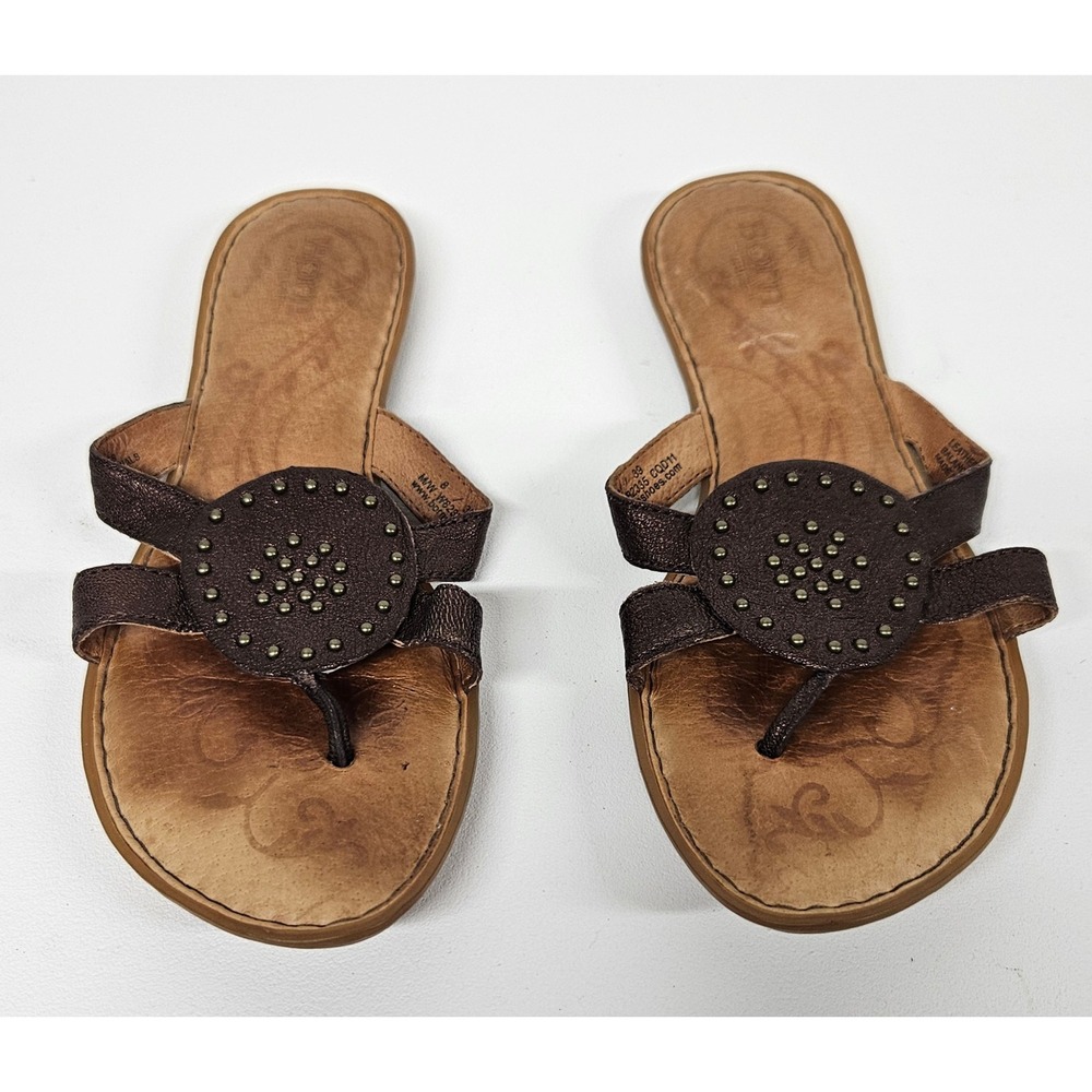Born Womens Leather Thong Sandals Bronze Brown Studded Medallion Flat  Size 8